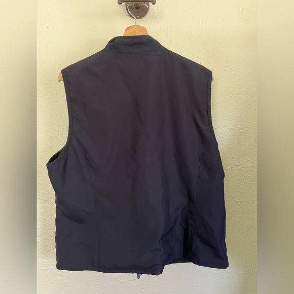 Reversible Vest - Picture 4 of 5